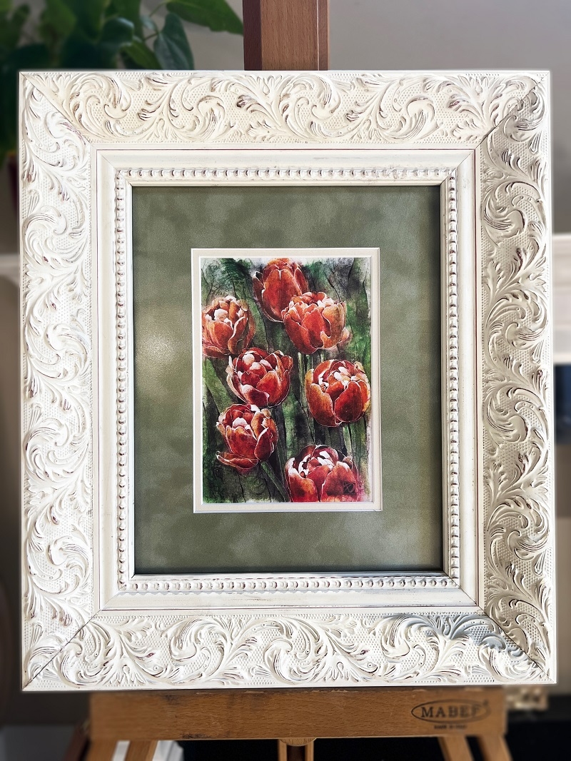 Wooden frame with velvet passepartout „Tulips”